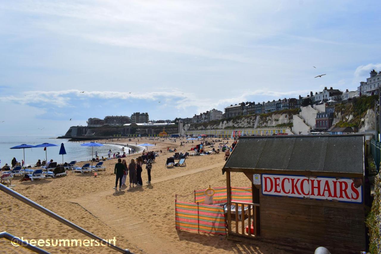 Magdala Cottage -Village Location- Dog Friendly Broadstairs Extérieur photo